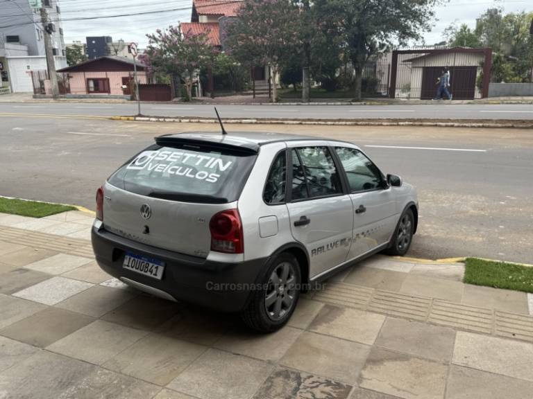 VOLKSWAGEN - GOL - 2008/2009 - Prata - R$ 79.900,00