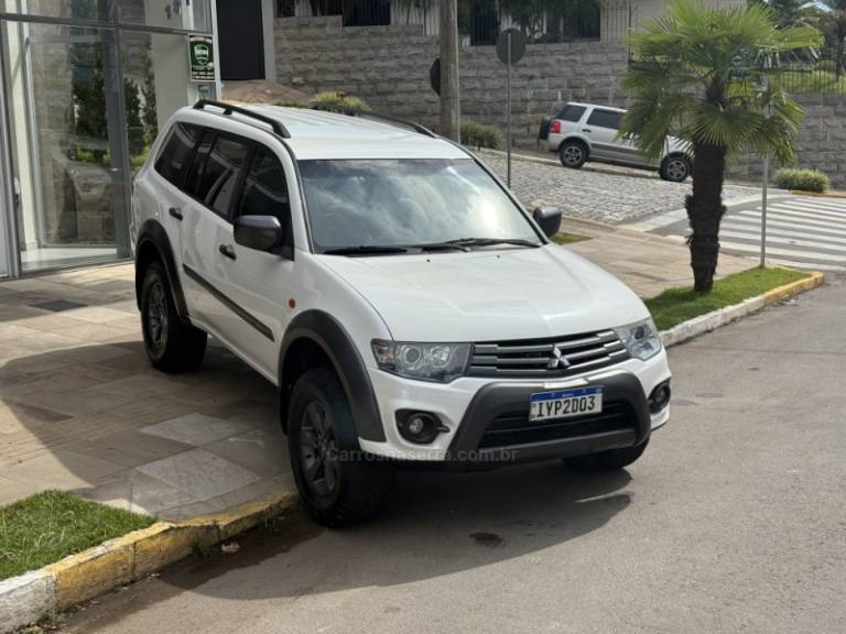 MITSUBISHI - PAJERO DAKAR - 2018/2018 - Branca - R$ 139.900,00