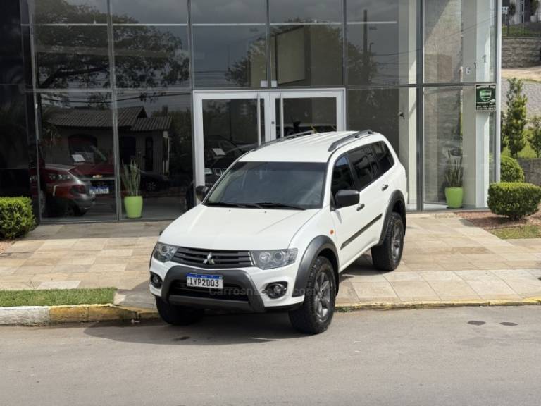 MITSUBISHI - PAJERO DAKAR - 2018/2018 - Branca - R$ 139.900,00