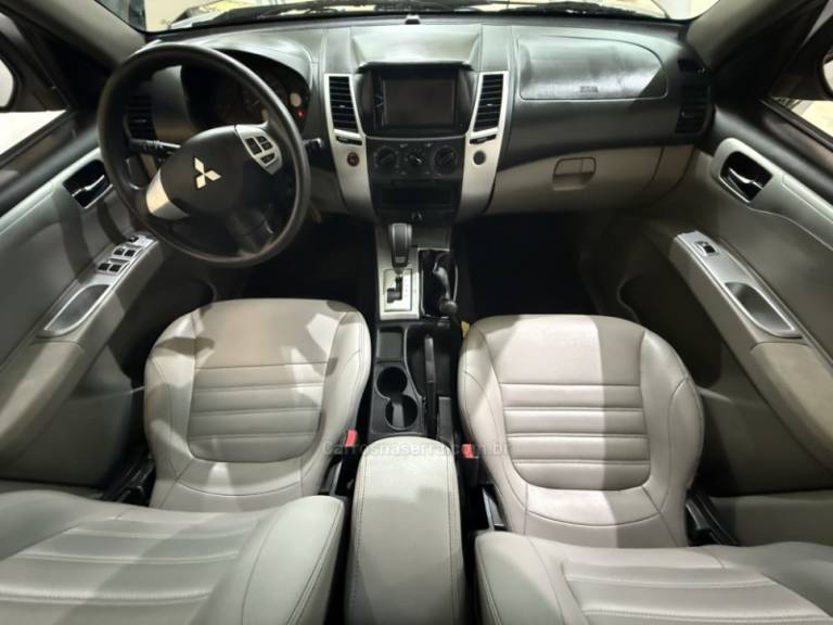 MITSUBISHI - PAJERO DAKAR - 2018/2018 - Branca - R$ 139.900,00