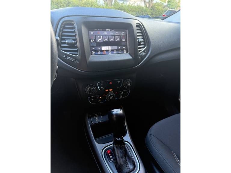 JEEP - COMPASS - 2017/2018 - Branca - R$ 96.900,00