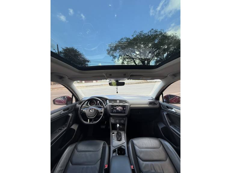 VOLKSWAGEN - TIGUAN - 2018/2018 - Vinho - R$ 117.900,00