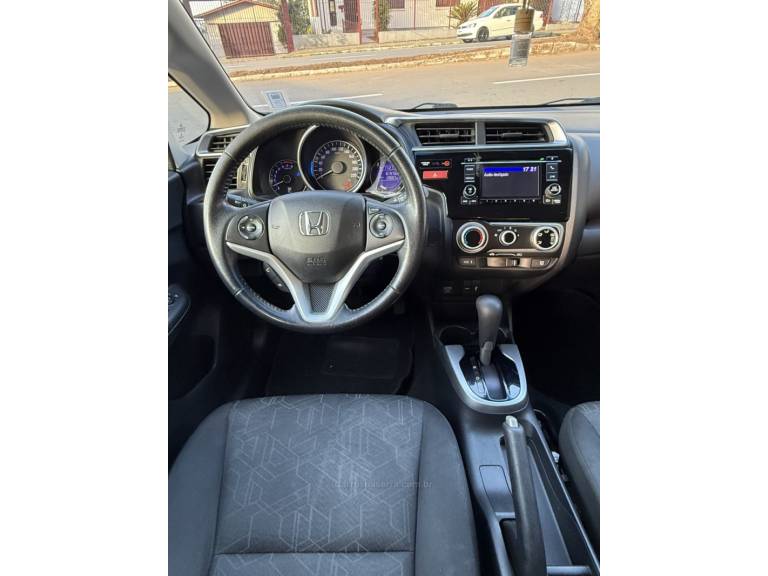 HONDA - FIT - 2015/2016 - Cinza - R$ 69.900,00