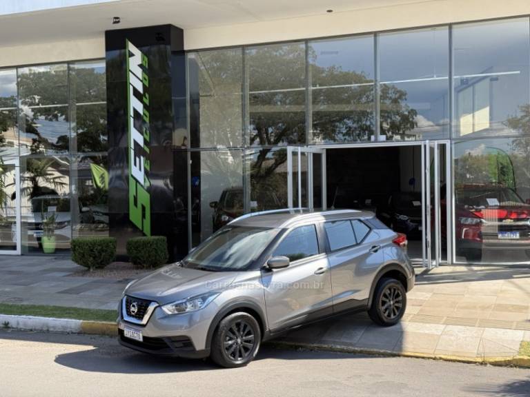 NISSAN - KICKS - 2018/2018 - Cinza - R$ 81.900,00