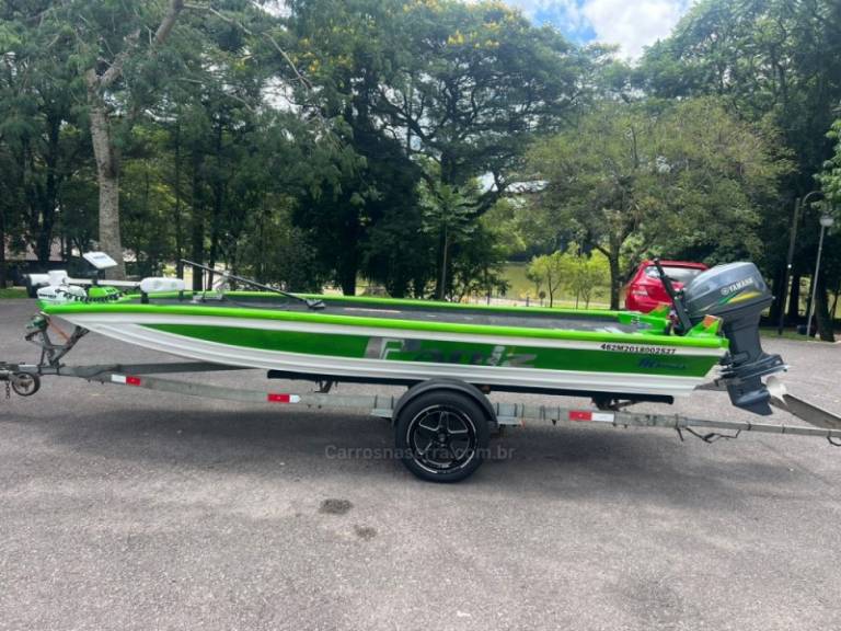 OUTRAS - BARCO - 2014/2014 - Verde - R$ 75.000,00