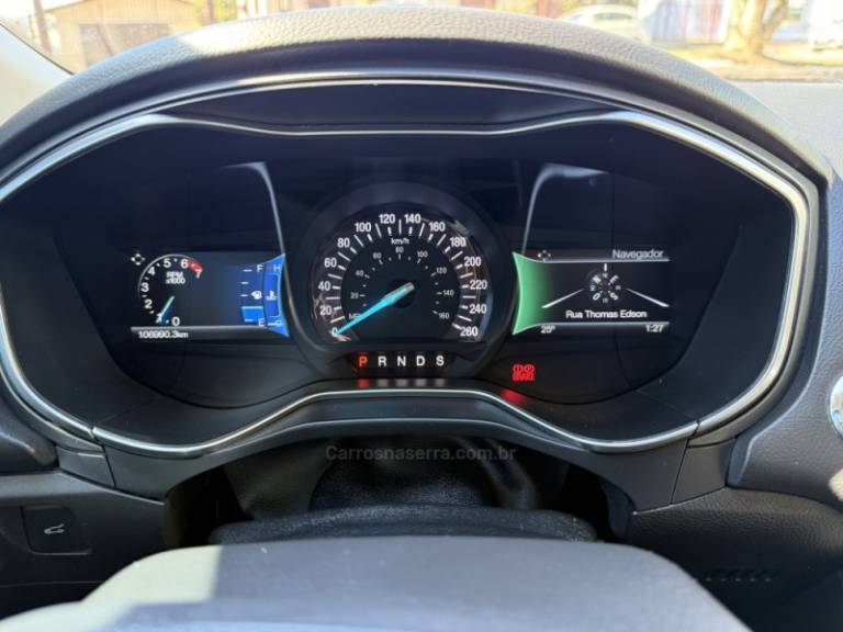 FORD - FUSION - 2015/2016 - Branca - R$ 94.900,00