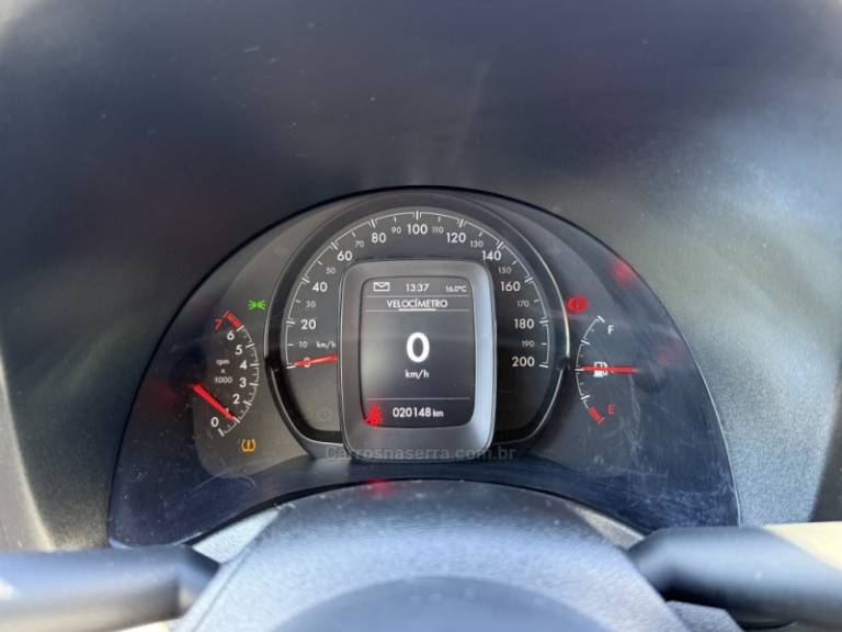 FIAT - STRADA - 2022/2023 - Branca - R$ 89.900,00