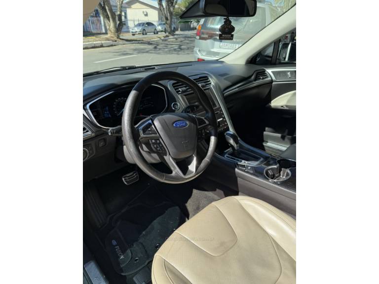 FORD - FUSION - 2015/2016 - Branca - R$ 94.900,00
