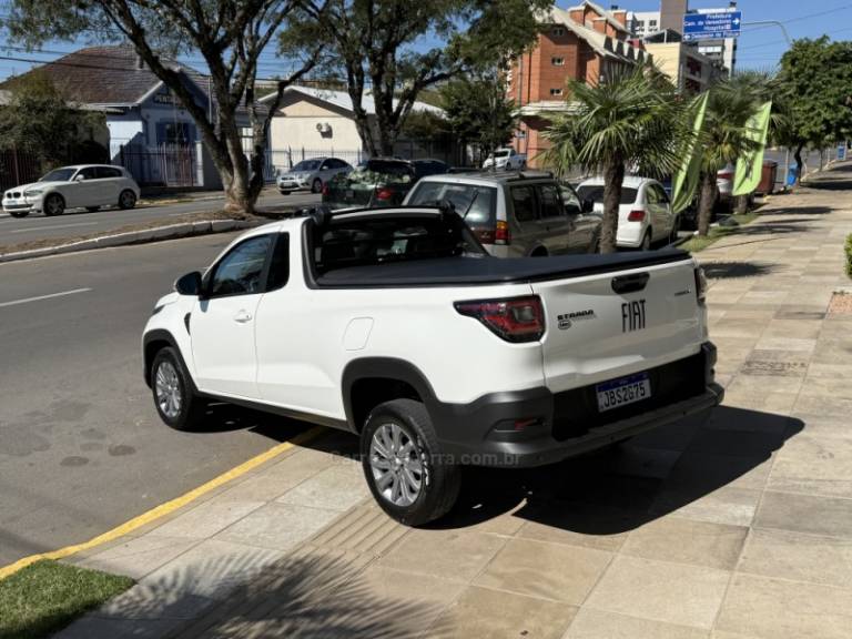 FIAT - STRADA - 2022/2023 - Branca - R$ 89.900,00