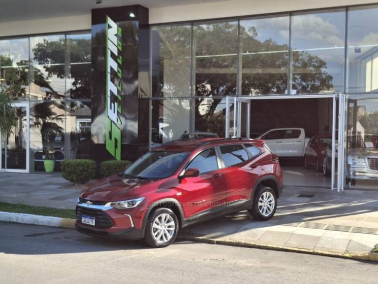 CHEVROLET - TRACKER - 2022/2023 - Vermelha - R$ 112.900,00