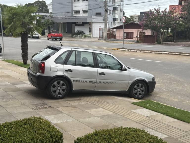 VOLKSWAGEN - GOL - 2008/2009 - Prata - R$ 79.900,00