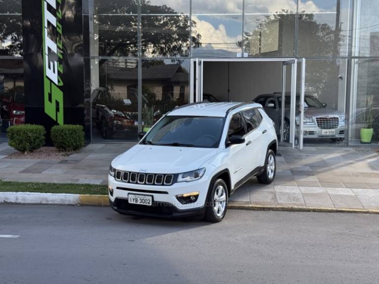 JEEP - COMPASS - 2017/2018 - Branca - R$ 96.900,00