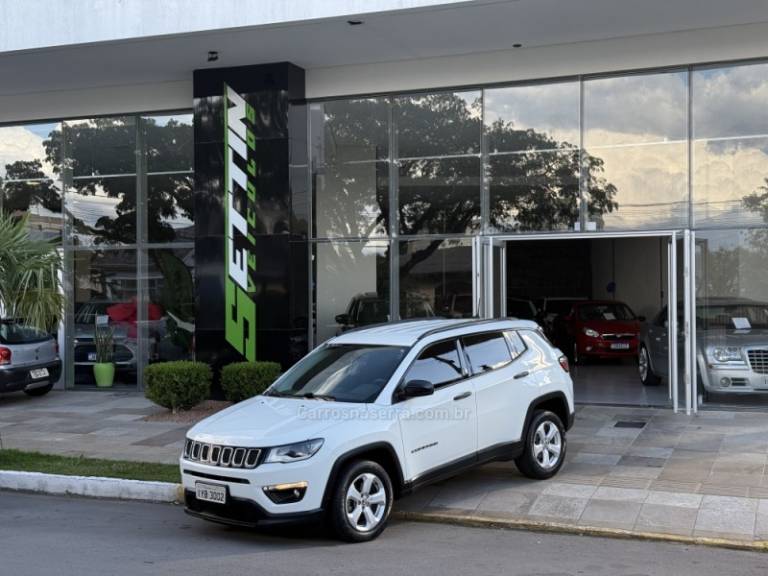 JEEP - COMPASS - 2017/2018 - Branca - R$ 96.900,00