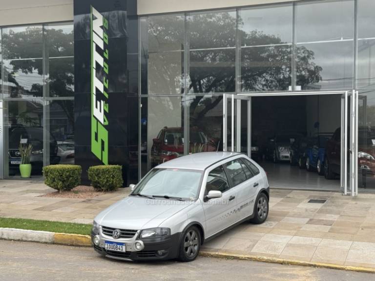 VOLKSWAGEN - GOL - 2008/2009 - Prata - R$ 79.900,00